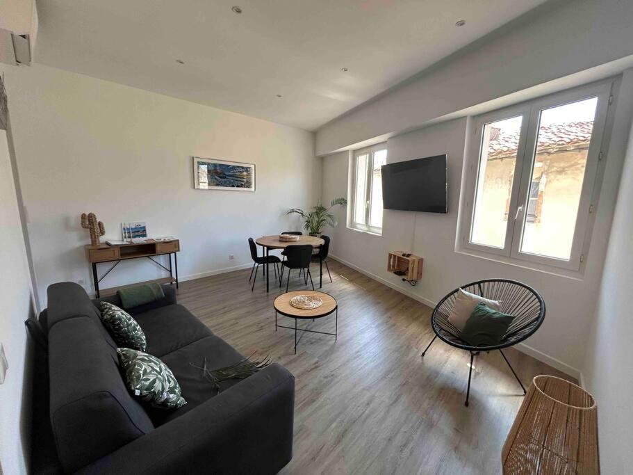 Duplex Au Coeur Du Village De カシ エクステリア 写真