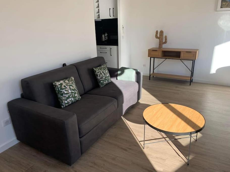 Duplex Au Coeur Du Village De カシ エクステリア 写真