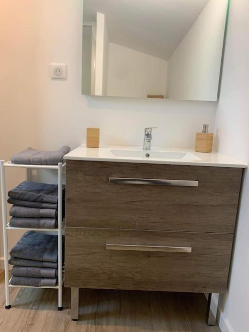 Duplex Au Coeur Du Village De カシ エクステリア 写真